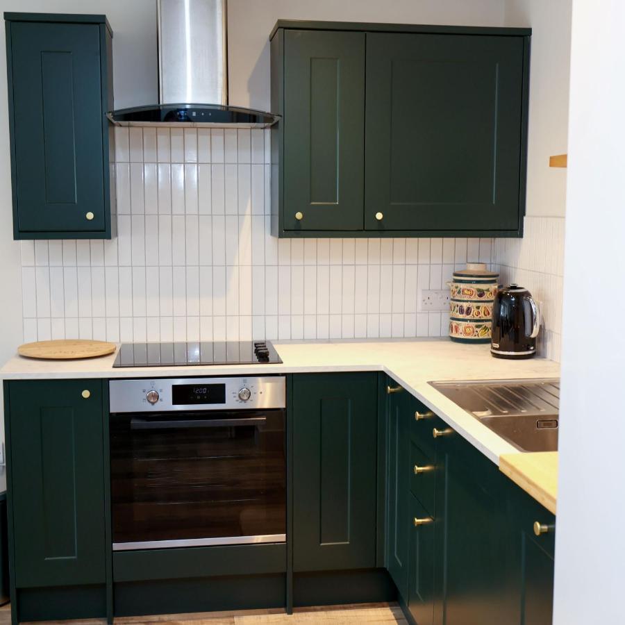 Spacious 1-Bed Apartment With Super King Or Twin In Central Charlbury, Cotswolds Екстериор снимка